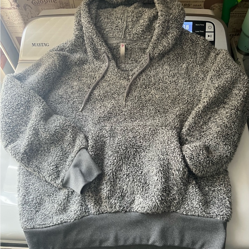 Pull Over Hoodie gray size M